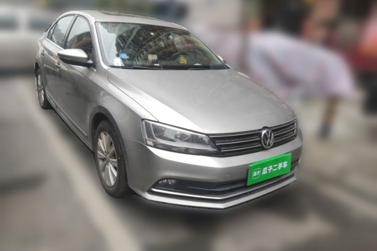 Used Volkswagen Sagitar 2015 1.6L Manual Comfort Model