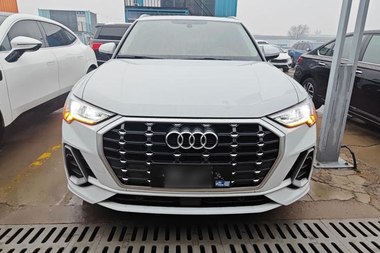 Used Audi Q3 2022 35 TFSI Fashion Dynamic Model
