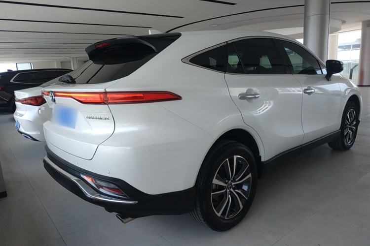Used Toyota Harrier 2022 2.0L CVT Two-Wheel Drive Luxury Edition
