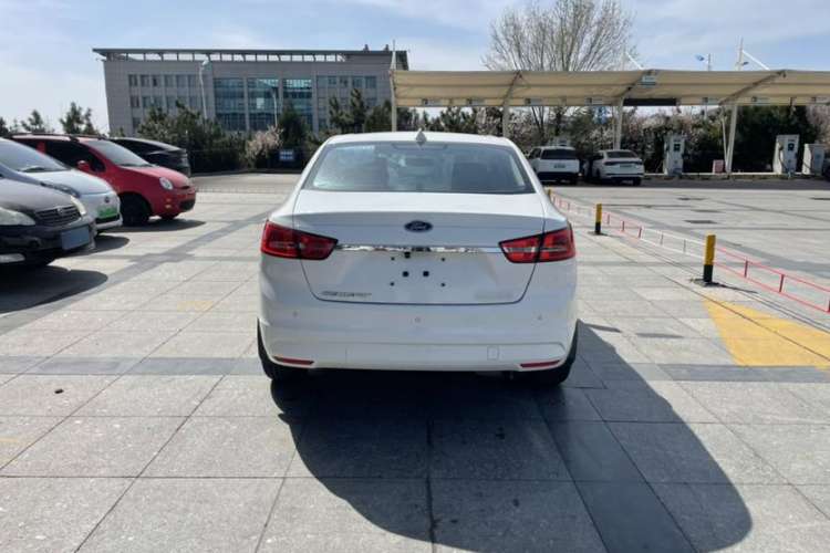 Used Ford Escort 2015 1.5L Automatic Fashion Model