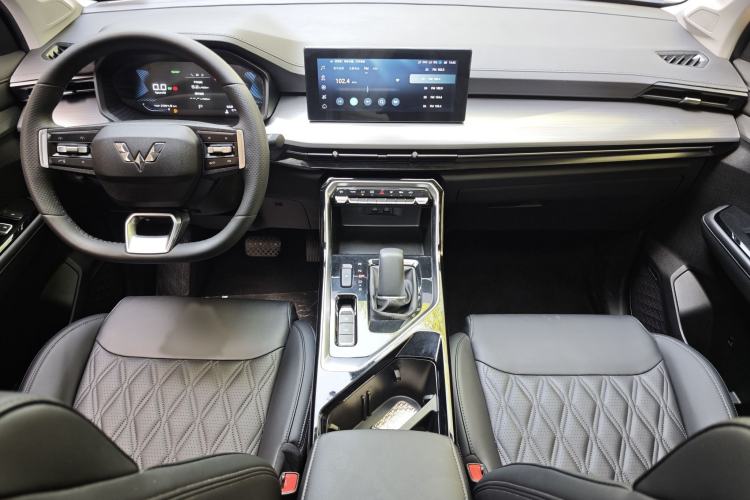 Used Wuling Asta 2022 2.0L DHT Electric-Speed Version