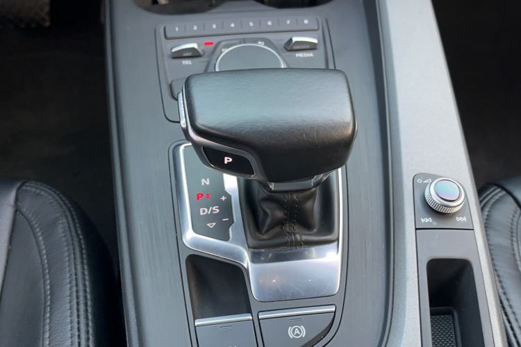 Used Audi A4L 2017 Plus 40 TFSI Ambition Model
