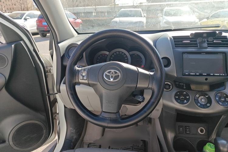 Used Toyota RAV4 2010 2.0L Automatic Deluxe Upgrade Edition