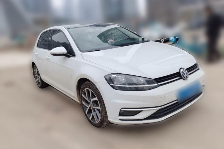 Used Volkswagen Golf 2018 230TSI Automatic Luxury Version
