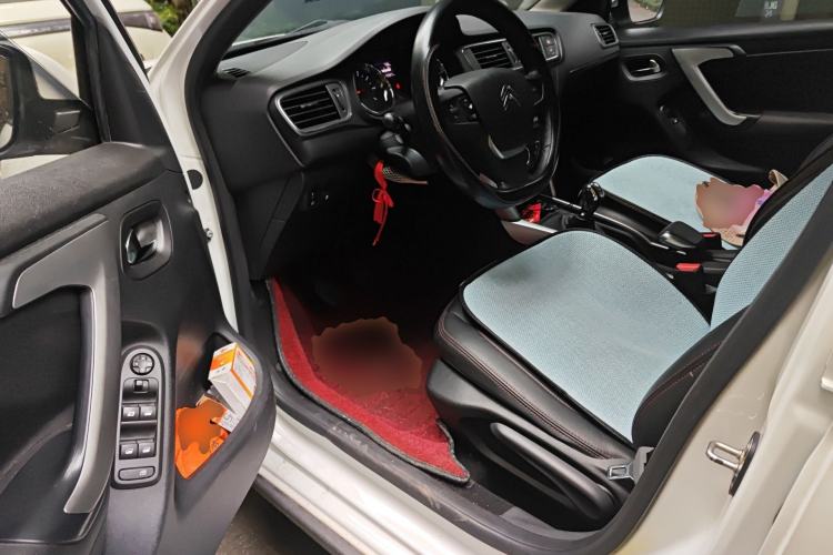 Used Citroen C3-XR 2015 1.6L Manual Pioneer Model
