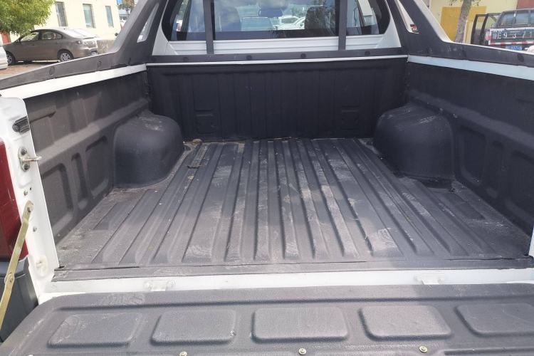 Used JMC Yuhu 9 2019 2.0T Automatic Gasoline Two-Wheel Drive Luxury Edition
