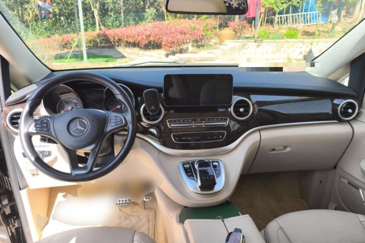 Used Mercedes-Benz V-Class 2018 V 260 Prestige Edition China VI
