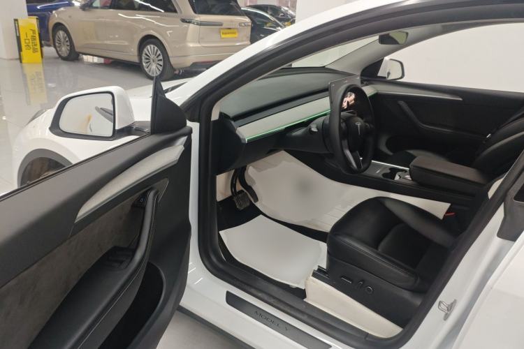 Used Tesla Model Y 2024 Rear-Wheel-Drive Version Driver Seat