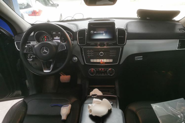 Used Mercedes-Benz GLE Coupe 2015 GLE 320 4MATIC Coupe SUV Center Console