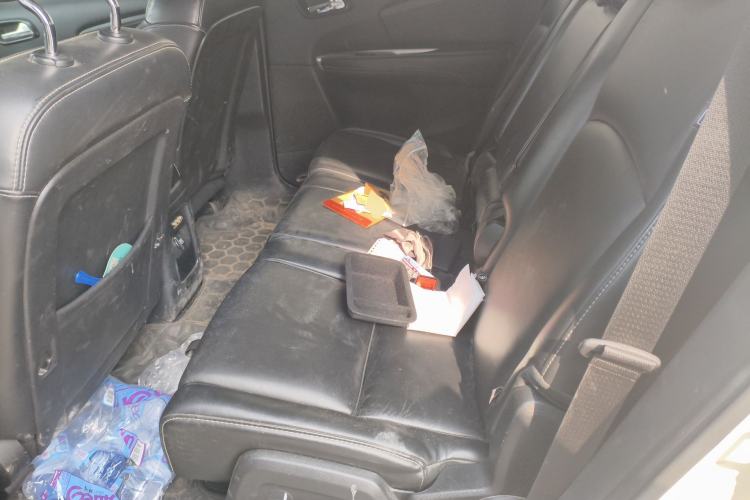 Used Dodge Journey 2013 2.4L Two-Wheel Drive Luxury Version