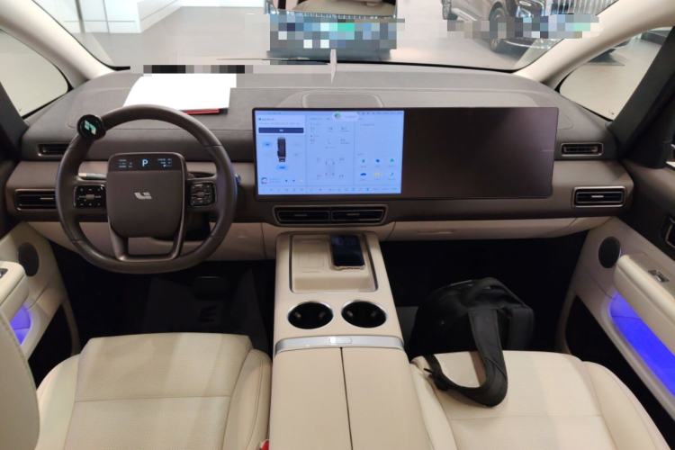 Used Li Auto MEGA 2024 Ultra Model Center Console