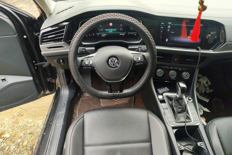 Used Volkswagen Sagitar 2021 200TSI DSG Fashionable Smart Connectivity Version Steering Wheel