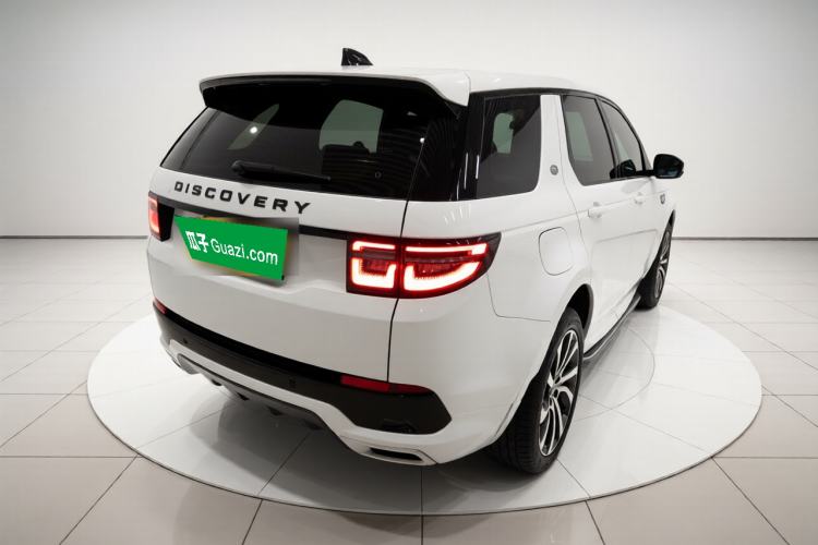 Used Land Rover Discovery Sport 2020 249 PS R-Dynamic Performance Edition Rear Right 45 Deg