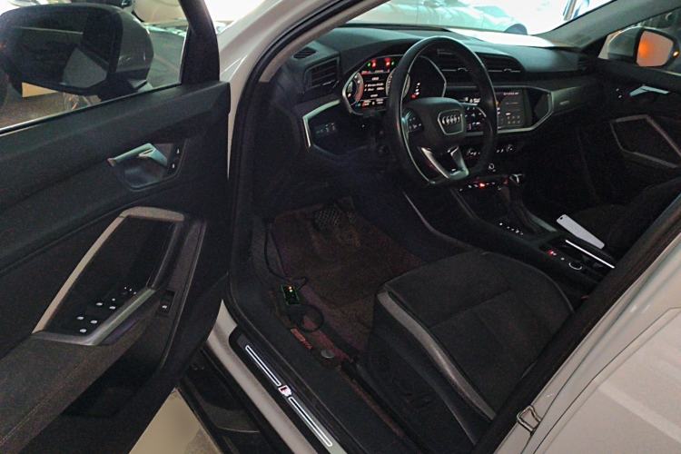 Used Audi Q3 2023 35 TFSI Fashion Dynamic Model (1.5T) Driver Seat