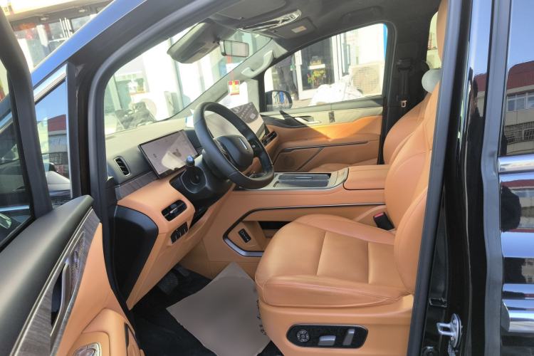 Used Wey Gaoshan 2025 Four-Wheel Drive Alpine 8
