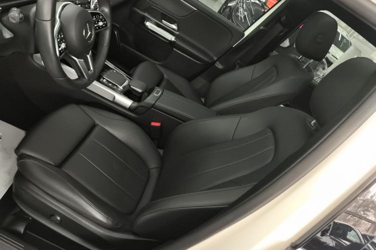 Used Mercedes-Benz GLB 2022 Refresh GLB 200 Dynamic Edition Left Front Seat