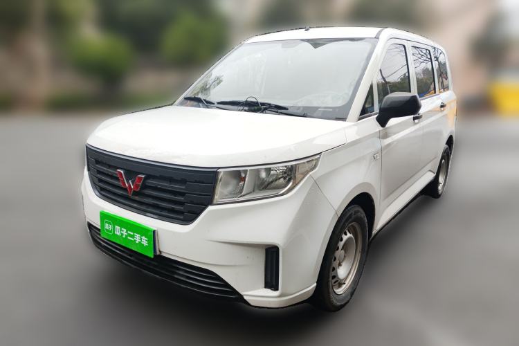 Used Wuling Hongguang PLUS 2019 1.5T Manual Standard Edition 5 Seats