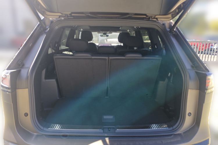 Used Volkswagen Teramont 2025 Tiguan Pro 450TSI Four-Wheel Drive Summit Edition Trunk