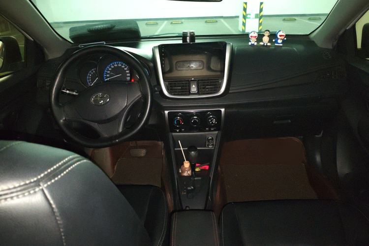 Used Toyota Vios 2017 1.5L CVT Innovation Edition Center Console