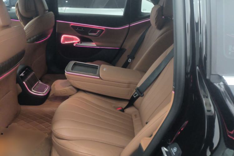 Used Mercedes-Benz E-Class 2024 Refresh E 300 L Stylish Edition