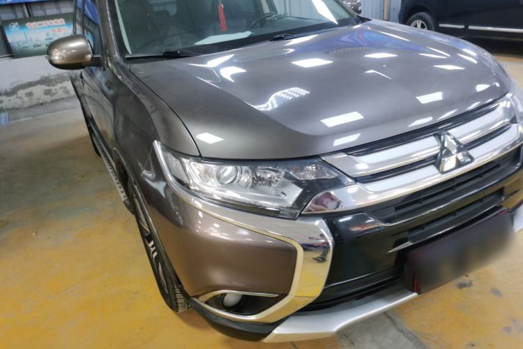 Used Mitsubishi Outlander 2018 2.0L Two-Wheel Drive Glory Edition 5 Seats