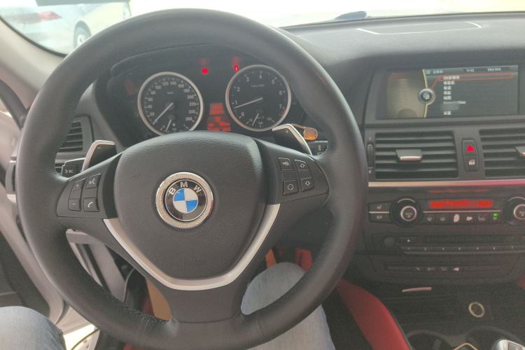 Used BMW X6 2014 xDrive35i Sport model Center Console