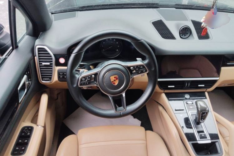 Used Porsche Cayenne 2018 Cayenne 3.0T Steering Wheel