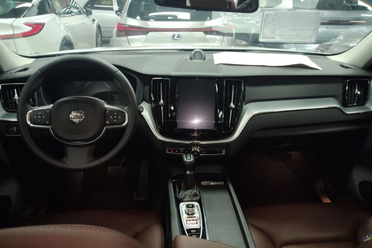 Used Volvo XC60 2021 T5 4x4 Smart Luxury Edition