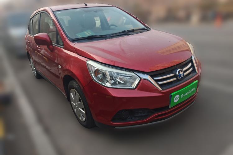 Used Venucia R50 2015 1.6L Manual Fashion Edition
