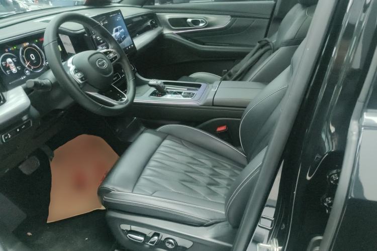 Used GAC Trumpchi GS8 2022 Linghang Series 2.0 TGDI Two-Wheel-Drive Luxury Smart Connectivity Version (7 Seats)