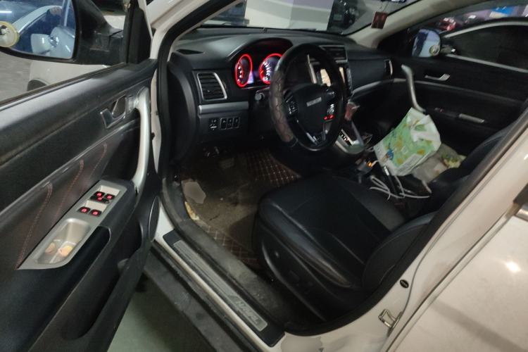 Used Haval H6 2016 Upgraded Model 1.5T Automatic Two-Wheel Drive Prestige Version