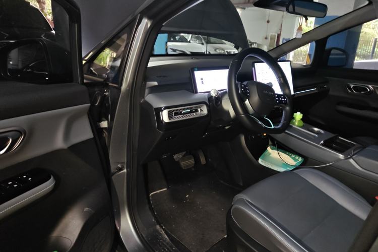 Used AION Y 2023 Plus 610 Smart Edition Lithium Iron Phosphate
