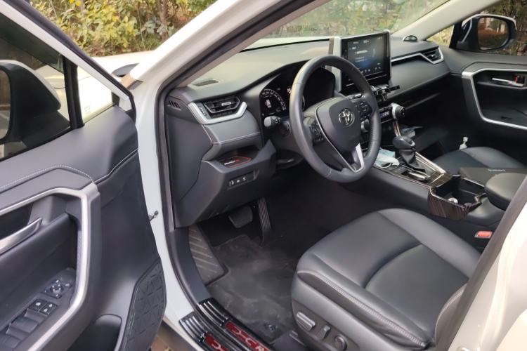 Used Toyota RAV4 2020 2.0L CVT Two-Wheel Drive Fashion PLUS Edition