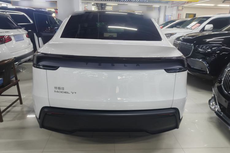 Used Tesla Model Y 2025 Long-Range All-Wheel-Drive Version