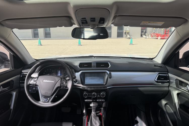 Used Haval H2 2017 Blue Label 1.5T Automatic Two-Wheel Drive Prestige Model Interior 1