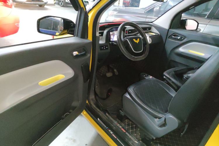 Used Wuling Hongguang MINIEV 2022 Macaron Premium Model – Lithium Iron Phosphate