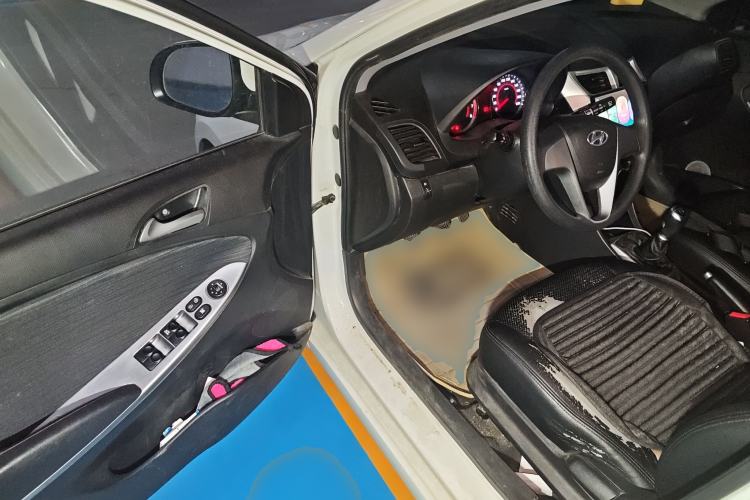 Used Hyundai Verna Ray 2014 1.4L Manual GLX Driver Seat