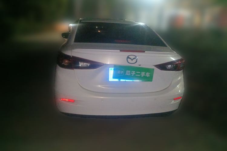 Used Mazda 3 Axela 2016 Sedan 1.5L Automatic Comfort Model