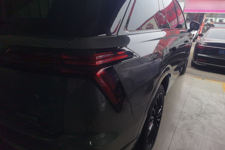 Used Wey Lanshan 2025 Four-Wheel Drive Ultra Right Rear Taillight