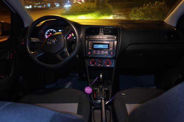 Used Volkswagen Polo 2016 1.4L Automatic Trendy Model Center Console