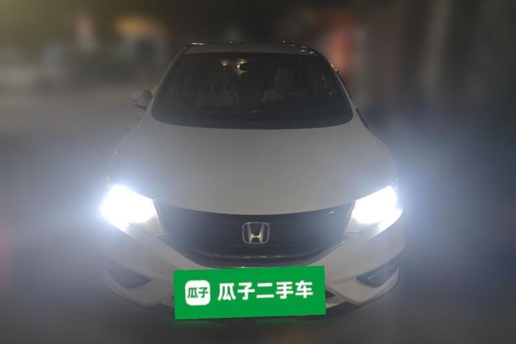 Used Honda Jade 2013 1.8L automatic Comfort version 5 seats
