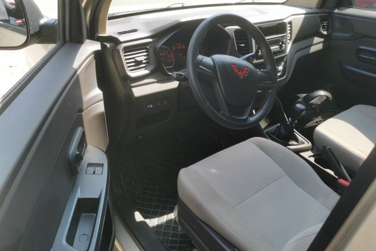 Used Wuling Hongguang V 2022 1.5L Jingqu Edition Electric-Assist LAR