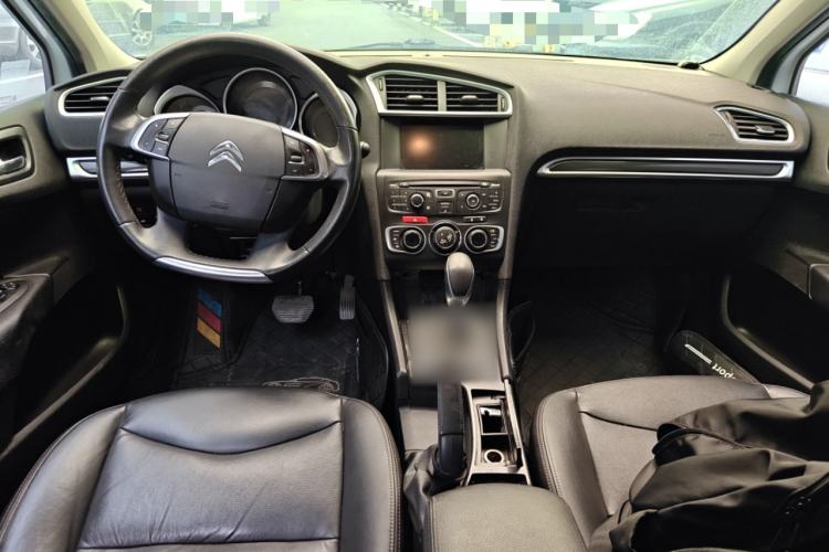 Used Citroen C4L 2014 1.6THP Intelligent Drive Automatic Dynamic Model Center Console