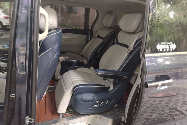 Used Roewe iMAX8 2021 400TGI Supreme Series Prestige Edition
