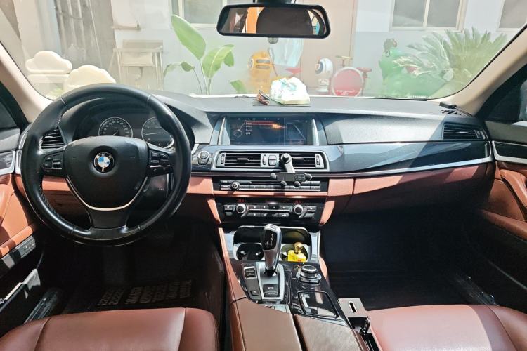 Used BMW 5 Series 2017 520Li Elegant Edition Center Console