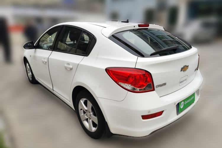 Used Chevrolet Cruze 2013 Hatchback 1.6L Manual Luxury Model
