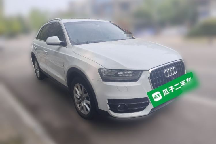 Used Audi Q3 2015 30 TFSI Ambition Edition Front Right 45 Deg