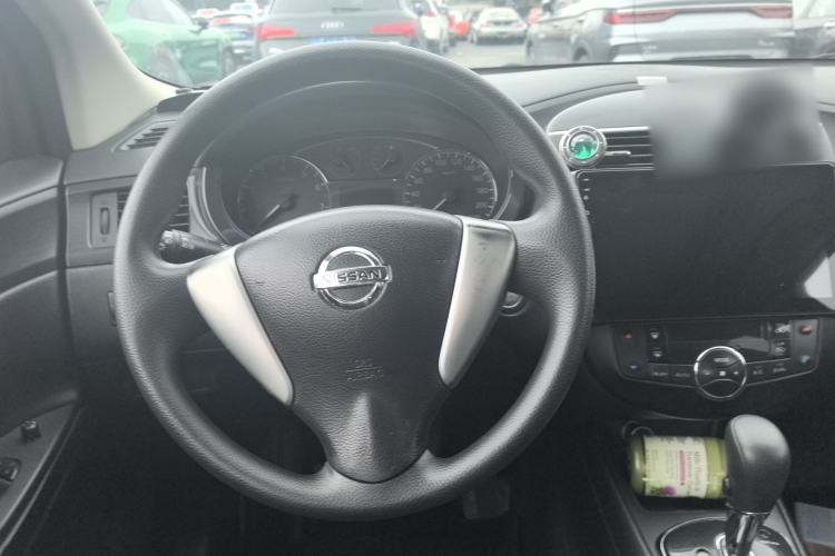 Used Nissan Tiida 2011 1.6L CVT Smart Version