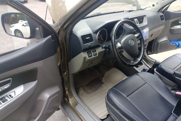 Used FAW Senya S80 2014 1.5L Manual 7-Seater Sporty Comfortable C Version
