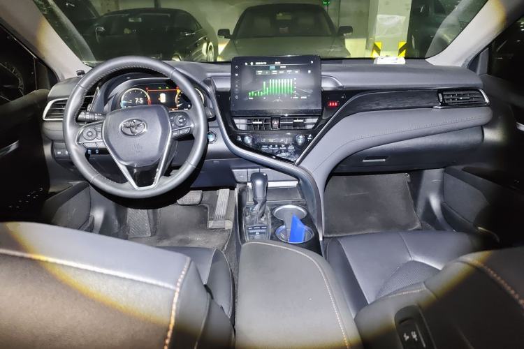 Used Toyota Camry 2021 2.5G Luxury Edition
